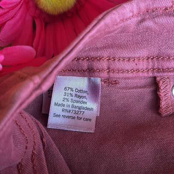 So Juniors’ Fray Hem Utility Shorts High Rise Size 13/31W Crimson Maple - Picture 10 of 11